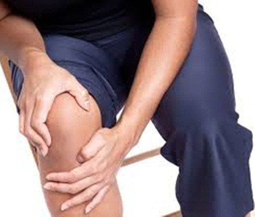 Viêm và đau xảy ra với các khía cạnh bên trong hoặc bên ngoài của đầu gối. Những người luyện tập môn đạp xe hoặc chạy đường dài thường mắc những cơn đau này. Nếu đi xe đạp thì bạn nên điều chỉnh ghế ngồi thích hợp, nếu chạy bộ thì hãy chọn cung đường bằng phẳng.