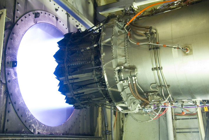 Trung tướng Eric Fick, giám đốc điều hành dự án F-35 của Lầu Năm Góc, trước đó thừa nhận rằng, động cơ F-35 có thể cần tăng lực đẩy và quản lý nhiệt, để thích ứng với việc nâng cấp công nghệ của dự án Block4. Ông nói rằng, nó là cần thiết cho hệ thống động lực của máy bay F-35.