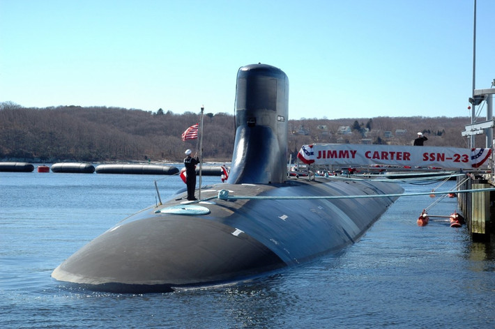 Chiếc tàu ngầm thứ ba thuộc lớp Seawolf mang tên Jimmy Carter (SSN-23) còn có một mô-đun mở rộng, dài 30 mét nằm trong thân tàu, giúp nó có thể đưa những điệp viên đặc biệt và lực lượng tác chiến đặc biệt đổ bộ vào sát bờ biển đối phương qua ống phóng lôi.