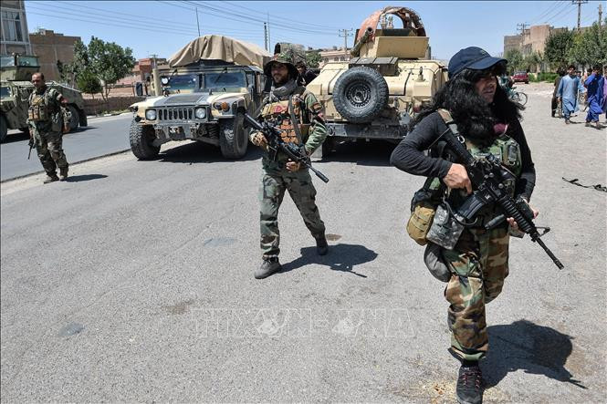 Như vậy khả năng Taliban biến từ một nhóm phiến quân với khẩu AK-47 đặc trưng và di chuyển bằng xe máy, thành một Quân đội Afghanistan được trang bị vũ khí hiện đại là điều rất có thể xảy ra.