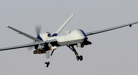 UAV MQ-9 tỏ ra có nhiều lợi thế so với máy bay chiến đấu có người lái, khi UAV MQ-9 không cần phi công và có tầm hoạt động rất xa. Thông thường trong một chuyến bay xa, phi công rất mệt mỏi và phải luôn cảnh giác và tập trung trong toàn bộ nhiệm vụ chiến đấu, còn UAV thì không.