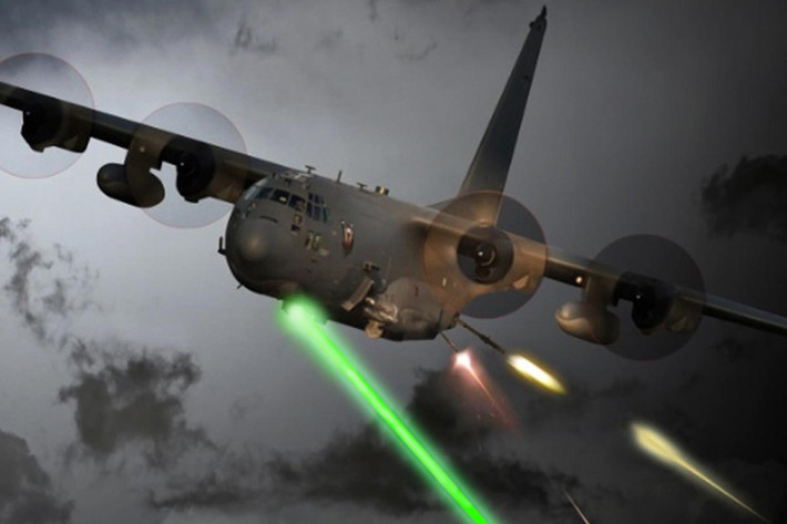 Các quan chức Mỹ đã tuyên bố rằng, họ sẽ ngừng ném bom Taliban sau khi họ rời khỏi Afghanistan, và các cuộc không kích ở Afghanistan sẽ chỉ giới hạn trong lực lượng al-Qaeda và IS. Tuy nhiên, nếu Thủ đô Kabul có nguy cơ thất thủ, Mỹ có thể tiếp tục không kích Taliban sau ngày 31/8.