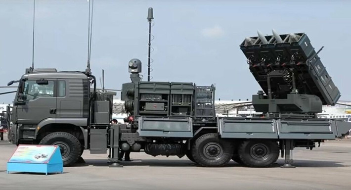 Đây là yếu tố quan trọng trong việc đảm bảo mạng lưới thông tin chỉ huy kịp thời, chính xác, bí mật và an toàn của tổ hợp trong tác chiến phòng không hiện đại.