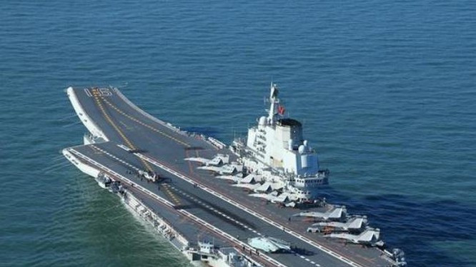 Không thể tin được, một chiếc tàu sân bay 50 nghìn tấn, hoàn thiện được 2/3, có giá thấp hơn nhiều so với giá của một chiếc máy bay chiến đấu phản lực hiện nay.