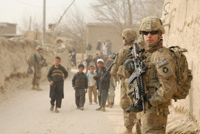 Đáng ngạc nhiên là sự chuyển đổi và xây dựng chính quyền mới của Afghanistan là một sự thất bại lớn; khi các lực lượng chính quyền địa phương, do phương Tây dựng lên, đã trở thành một lãnh chúa địa phương khác.