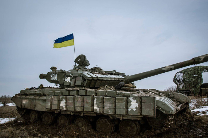 Do năng lực sản xuất xe tăng T-84 và việc thiếu kinh phí để mua chúng, đã buộc Quân đội Ukraine phải sử dụng lại hàng trăm xe tăng T-64 cũ hơn của họ, tới các khu vực phía đông của nước này, để chống lại lực lượng ly khai do Nga hậu thuẫn.