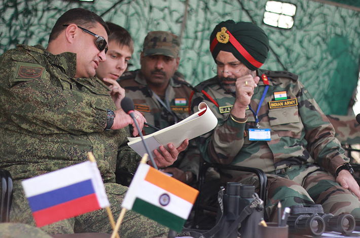 Phương Tây vốn coi Tổng thống Nga Vladimir Putin là một trong những nhà lãnh đạo toàn cầu ủng hộ Taliban. Tuy nhiên, Putin liên tục tỏ ra ác cảm với tổ chức này. Trên thực tế, Nga đang ngầm cảnh báo Taliban và những kẻ ủng hộ lực lượng này về bất kỳ hành động sai trái nào.