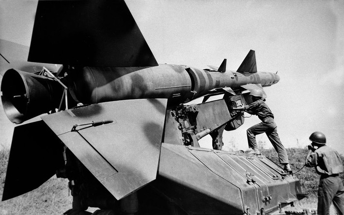 Tính đến đầu tháng 9/1967, đã có hàng trăm cán bộ chiến sĩ của Trung đoàn bị thương vong, trong đó có cả Trung đoàn trưởng Nguyễn Văn Hội bị thương và 15 quả tên lửa chưa lắp lên bệ phóng đã bị phá hủy. Cả 4 tiểu đoàn hỏa lực gom lại còn đủ biên chế tác chiến cho 1 Tiểu đoàn 84.