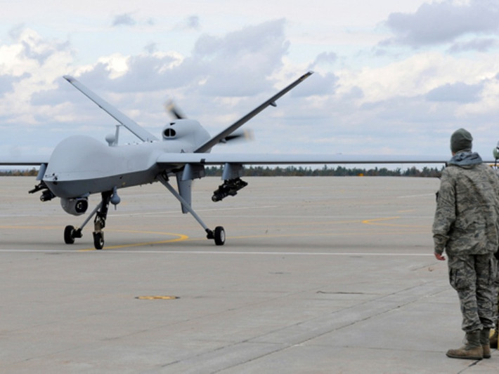 Với lợi thế giá rẻ và việc bán UAV không đi kèm điều kiện chính trị và thủ tục giấy tờ liên quan như việc mua UAV có vũ trang của Mỹ; nên chỉ trong một thời gian ngắn, UAV của Trung Quốc đã trở nên phổ biến trong quân đội các quốc gia Trung Đông.