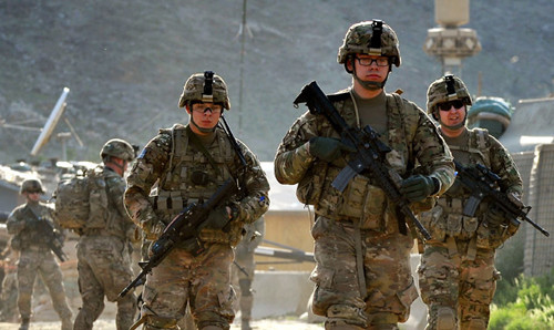 Sau khi CIA đánh bom “Căn cứ Đại bàng” ở Kabul, mạng lưới gián điệp bí mật của Mỹ ở Afghanistan vẫn đang hoạt động, nhưng các nhân viên tình báo Mỹ đã mất sự hỗ trợ chính thức; đặc biệt là phải đi đến những vùng núi hẻo lánh ở Afghanistan, để thu thập thông tin tình báo về khủng bố là điều vô cùng khó khăn.