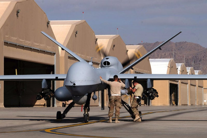 Theo những tính toán, nếu không thể có được căn cứ gần Afghanistan, quân đội Mỹ sẽ phải tiếp tục điều máy bay quân sự từ Trung Đông đến Afghanistan, và chi phí có thể cao hơn chi phí để duy trì một đơn vị đồn trú ở Afghanistan. Nguồn ảnh: Pinterest.
