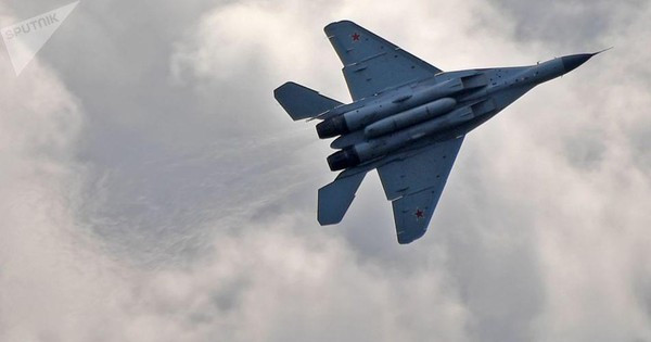 Thêm vào đó, MiG-35 đủ thích ứng để được trang bị động cơ vectơ lực đẩy theo yêu cầu của khách hàng. Điều này càng nâng cao khả năng cơ động vốn đã rất cao của máy bay MiG-35.
