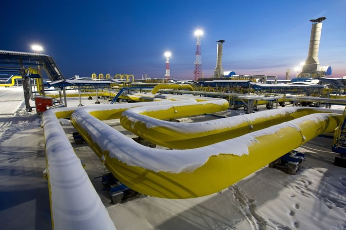 Chưa dừng lại ở đó, báo cáo thường niên của Gazprom công bố hôm 10/6 cho biết họ đã cắt giảm 13% sản lượng khí đốt tự nhiên xuống mức thấp nhất mọi thời đại, xuống còn 359 tỷ mét khối (bcm). Con số này giảm so với 412,94 bcm của năm trước và thấp hơn một phần ba so với mức 515 bcm trong năm 2021, thời điểm trước khi xung đột nổ ra. Ảnh Al Jazeera