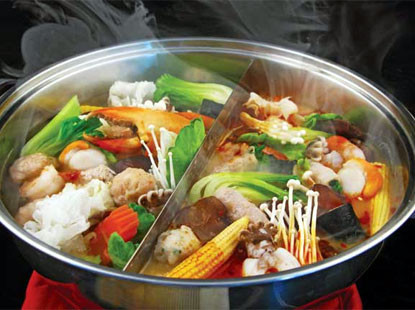 Uống nước có ga ướp lạnh khi ăn đồ ăn nóng: Sự biến đổi nóng lạnh đột ngột dễ làm cho răng lợi bị kích thích mạnh và sinh bệnh. Ngoài ra, điều này cũng bất lợi đối với dạ dày và ruột.