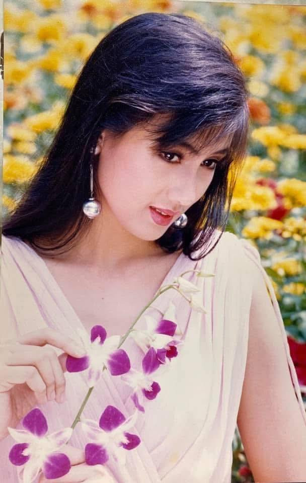 Những hình ảnh này không chỉ khơi gợi ký ức về một thời hoàng kim của dòng ảnh lịch Việt Nam mà còn chứng minh cho vẻ đẹp tự nhiên, không dao kéo của Hiền Mai. Ảnh: FB Hiền Mai