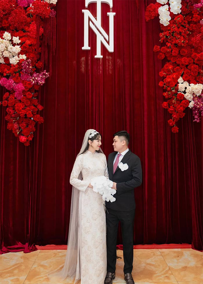 Đến cuối tháng 11/2024 Mai Ngọc đăng ký kết hôn với người chồng thứ hai và tổ chức lễ cưới vào cuối tháng 12/2024. (Ảnh: FB Mai Ngọc)