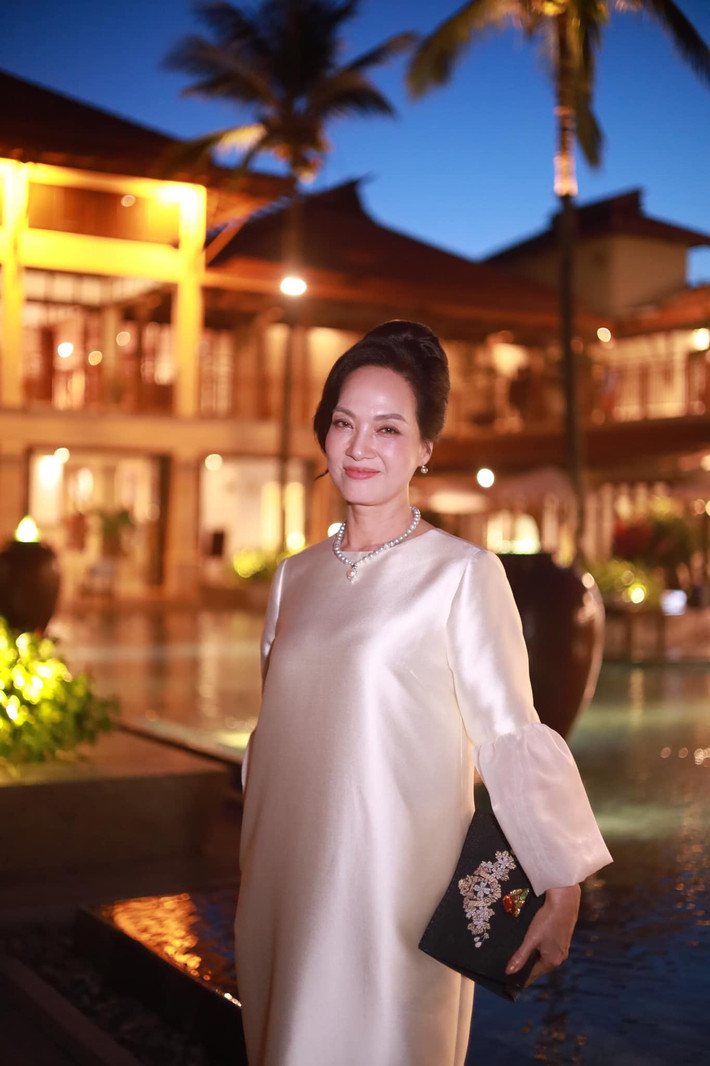 NSND Lê Khanh tên thật Trần Mai Khanh, sinh năm 1963 tại Hà Nội trong gia đình có truyền thống nghệ thuật. Ảnh: FB NSND Lê Khanh