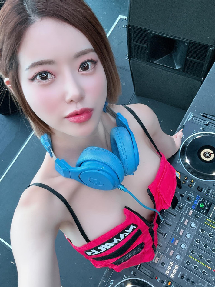 Phong cách này của DJ Soda vấp phải nhiều ý kiến trái chiều.