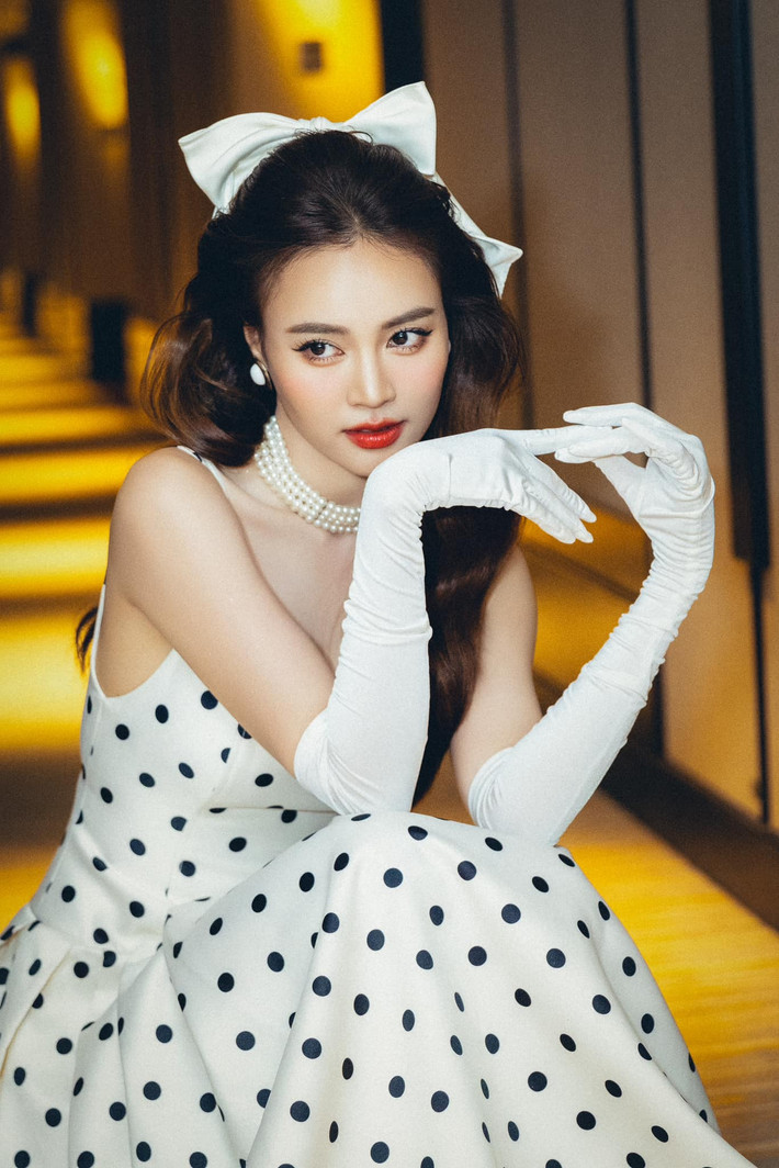 Tin tức sao Việt 15/1: Ninh Dương Lan Ngọc xinh đẹp như tiểu thư khi diện phong cách quý cô cổ điển. Ảnh: FB Ninh Dương Lan Ngọc