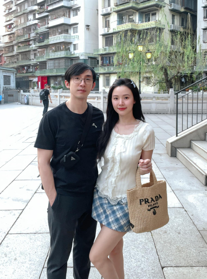 Tin tức sao Việt 30/3: Midu và chồng đại gia vừa có chuyến công tác kết hợp du lịch tại Quảng Châu, Trung Quốc. Ảnh: FB Đặng Thị Mỹ Dung