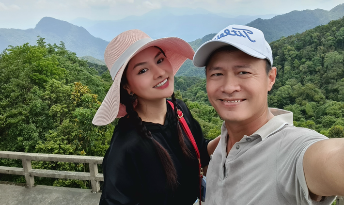 Doanh nhân Thanh Hải ủng hộ vợ theo đuổi showbiz, nhất là khi cô quyết định trở lại với nghề vào năm 2021. Ảnh: FB Vũ Thu Phương