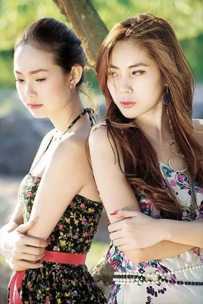 Ca sĩ Thuỷ Tiên cũng gây chú ý trong dàn diễn viên "Ngôi nhà hạnh phúc" bản Việt. Cô đảm nhận vai tình địch của Minh Hằng, một cô gái bướng bỉnh và gây ức chế khi thường xuyên gây khó dễ cho tình địch. Ảnh: Vietnamnet