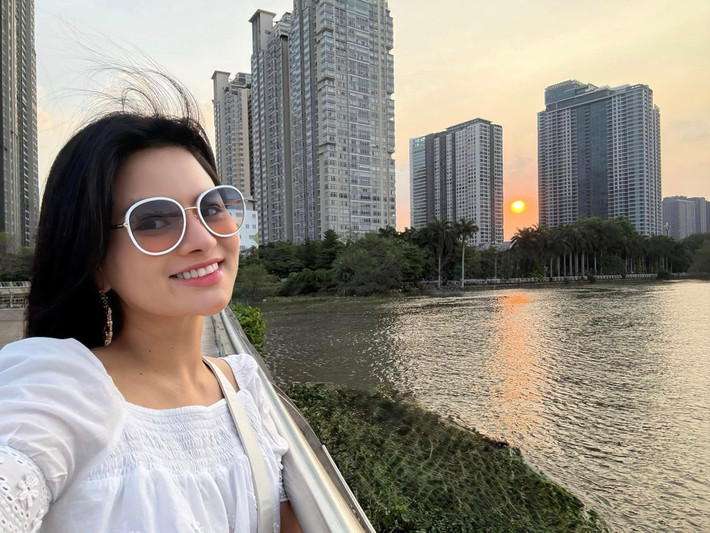 Cô thường xuyên chia sẻ những hình ảnh rạng rỡ trên mạng xã hội, nhận được nhiều lời khen ngợi từ người hâm mộ. Ảnh: FB Vũ Thu Phương