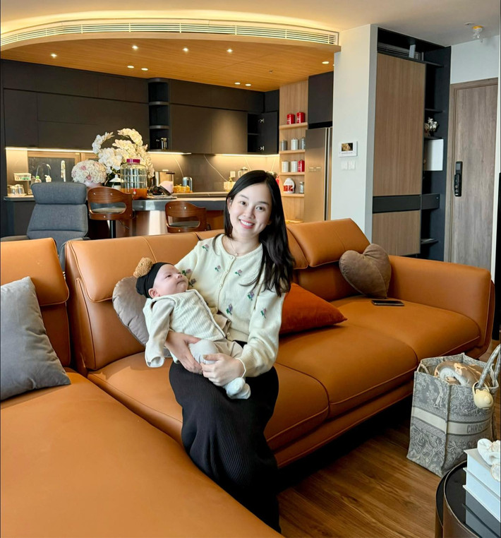 Dù không còn hoạt động trong showbiz, nhưng Ly Kute vẫn nhận được sự quan tâm và yêu mến của khán giả. Ảnh: FB Khánh Ly