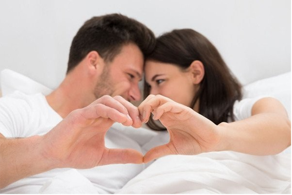 Các nhà nghiên cứu đều cho rằng, quan hệ tình dục đều đặn có tác dụng rất tốt cho sức khỏe và sự dẻo dai. Không những thế, tình dục còn giúp giảm stress, giảm nguy cơ đau tim và đột quỵ. Những cuộc “mây mưa” giúp cải thiện đáng kể sự tuần hoàn của máu, cung cấp cho cơ thể lượng oxy nhiều hơn.