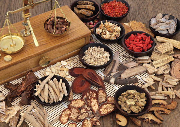 Thực tế, hầu hết các loại thuốc đều được chuyển hóa, bài tiết qua thận. Uống thuốc không hợp lý đồng nghĩa với việc tăng gánh nặng, gây hại cho bộ phận này.