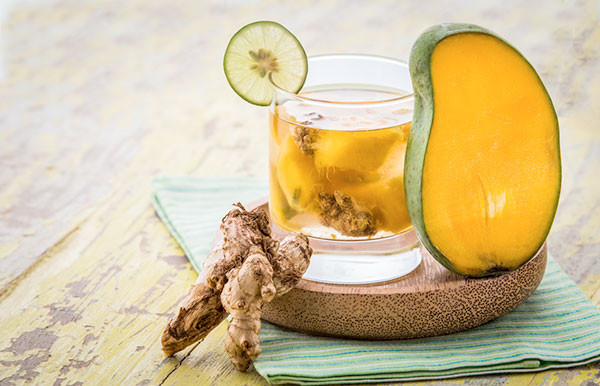 Detox xoài và gừng sở hữu một hương vị khó cưỡng, đồng thời cũng mang lại vô vàn lợi ích cho sức khỏe. Ảnh: kynguyenlamdep.