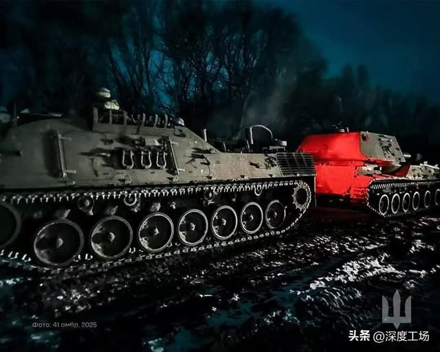 Trên hướng mặt trận Pokrovsk, cuộc phản công của AFU đã dừng lại, hiện tại lực lượng đã có sự thay đổi. Riêng Quân khu Trung tâm của Nga không thể ngăn chặn được, và bây giờ Cụm Vostok + cụm Donetsk đang đến tăng viện.
