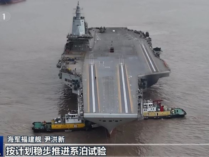 Quyết định đẩy nhanh quá trình phát triển tàu sân bay Type 004 cũng có ý nghĩa quan trọng không kém, khi tàu sân bay Phúc Kiến (Type 003), là bước chuyển đổi của Trung Quốc từ tàu sân bay cất cánh bằng nhảy cầu, sang máy phóng điện từ, tương tự như công nghệ được sử dụng trên tàu sân bay lớp Ford của Mỹ.