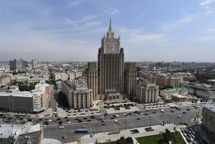 "Lá thư cảm ơn" của bà Zakharova là một phương thức điển hình của chiến tranh thông tin. Nó không chỉ là sự châm biếm về viện trợ của Australia cho Ukraine, mà còn là sự thể hiện vị thế thống trị của Nga trên chiến trường đối với cộng đồng quốc tế.