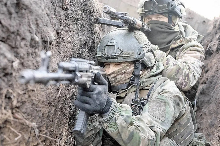 Marochko cho biết: “Sau khi phá hủy một cứ điểm quan trọng của quân Ukraine ở khu vực phố Chekhov, RFAF tiếp tục phát triển thành công theo hướng tây nam Chasov Yar. Kết quả của cuộc tiến công, đó là phía đông bắc hồ chứa nước Stavok Dniprovskyy, đã nằm dưới sự kiểm soát của quân Nga”.