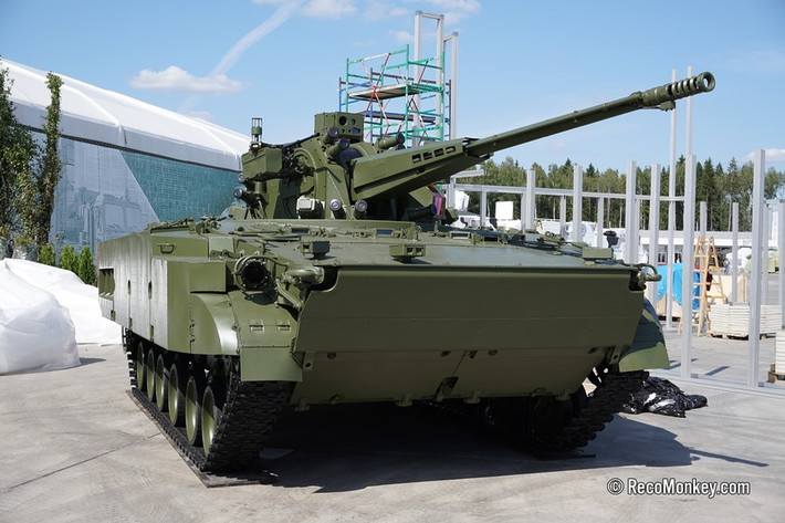 Theo hãng tin quốc phòng Ba Lan Defence 24, Tập đoàn quốc phòng khổng lồ Rostec đã thúc giục các công ty đẩy nhanh tiến độ giao hàng, nhưng cho đến nay vẫn chưa có tiến triển gì. Theo một số thông tin, có thể là nguyên nhân là chưa khắc phục xong lỗi.