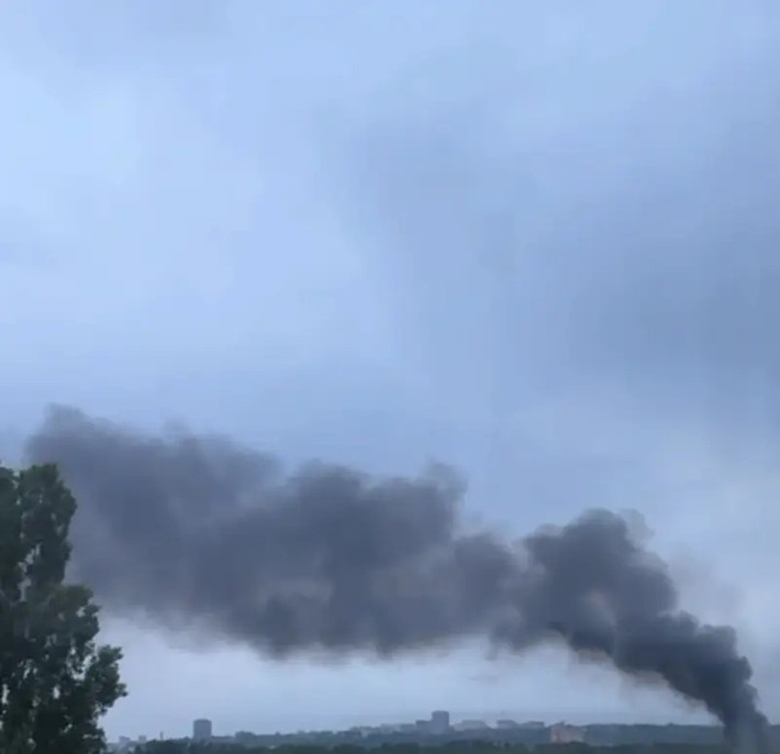 Mặt khác, AFU vẫn đang tấn công dữ dội vào Ukraine; Moskva tuyên bố rằng trong 72 giờ qua, có hàng trăm cuộc tấn công dữ dội vào các cơ sở năng lượng và nhà máy sản xuất UAV ở Ukraine, do RFAF thực hiện.