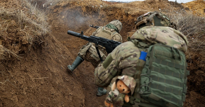 Trong khi đó, các quốc gia châu Âu nhiệt tình ủng hộ Ukraine chống Nga đã suy yếu và dần “hết hơi” trước áp lực của các vấn đề nội bộ và sự mệt mỏi kéo dài. Trong khi đó, RFAF đang trong đà tấn công, nếu AFU không thể ngăn chặn, RFAF có thể kiểm soát hoàn toàn vùng Donbass của Ukraine vào mùa thu năm nay.