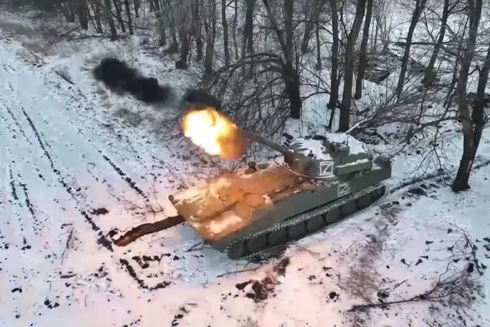 Chỉ huy RFAF cũng hiểu được ý định của AFU; nên để ngăn chặn quân Ukraine có thời gian nghỉ ngơi và thiết lập các trận địa phòng ngự, trong các khu rừng gần biên giới và các khu vực lân cận, RFAF đã điều động một số lượng lớn UAV và máy bay ném bom chiến thuật, để tiến hành tấn công quy mô lớn vào các khu vực nghi ngờ.