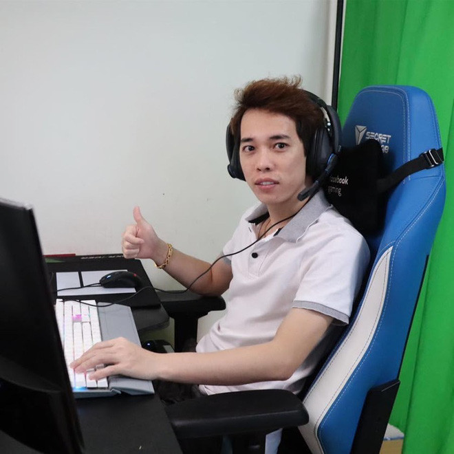 Nam game thủ Nam Blue ủng hộ 62 triệu đồng từ khoản donate và đóng góp cá nhân.