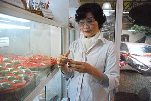 Chị Giang trăn trở làm sao để có thể mang những giá trị truyền thống này tới giới trẻ và để ngày càng nhiều bạn biết đến cũng như yêu thích những loại bánh dân tộc này hơn. (Bà Phạm Thị Hồng Hà - mẹ chị Giang)