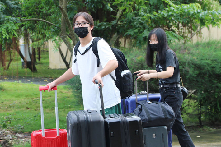 Trong thời gian cách ly tập trung 14 ngày, các công dân đã thực hiện tốt các biện pháp phòng, chống dịch, được lấy mẫu xét nghiệm COVID-19 ba lần và đều có kết quả âm tính.