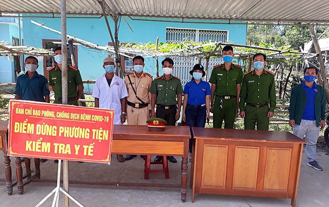 Tuy nhiên, tại 2 huyện Đông Giang và Tây Giang (tỉnh Quảng Nam), trải qua 4 đợt dịch, 2 địa phương trên vẫn chưa ghi nhận ca F0 nào. Đây được xem là “vùng xanh” bền vững, vùng an toàn tại tỉnh Quảng Nam trước làn sóng của đại dịch COVID-19.
