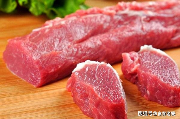 Thăn lợn. Nhiều người thường gọi thịt thăn là nạc thăn bởi nó có phần thịt dày, chắc, thớ dài.