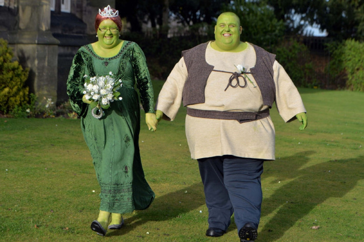 Ai cũng hiểu cô dâu chú rể là fan của bộ phim "Shrek"