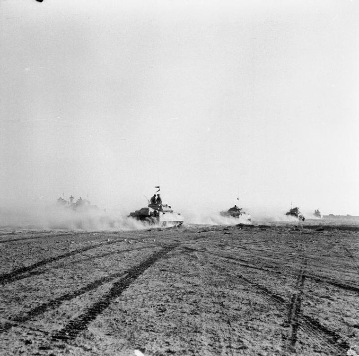 Trong các chiến dịch tại Bắc Phi, đặc biệt là trận El Alamein thứ hai (1942), lực lượng tăng thiết giáp đã đóng vai trò quyết định. Đây là trận đánh mà quân Đồng Minh dưới sự chỉ huy của Tướng Bernard Montgomery đã giành chiến thắng quan trọng, đánh dấu bước ngoặt trong cuộc chiến tại sa mạc Bắc Phi.