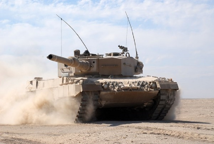 Việc tiếp cận phần mềm và các hệ thống mã hóa của Leopard có thể cung cấp cho Nga cái nhìn sâu sắc về cách NATO phối hợp lực lượng, từ đó tiềm năng phát hiện ra các điểm yếu trong hệ thống liên lạc trên chiến trường. Ảnh: UAWIRE.