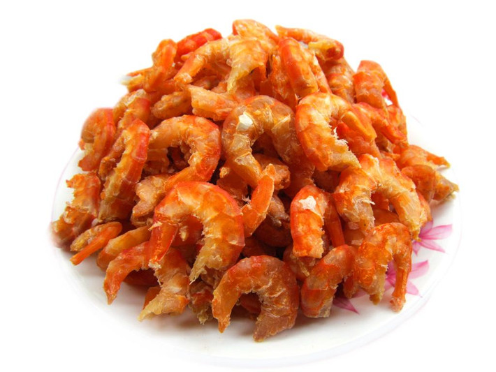 4. Muối tôm Tây Ninh. Nguyên liệu: Muối trắng, tôm khô, đường trắng, ớt bột, gia vị: nước mắm, tiêu, mì chính. Tôm ngâm nước cho mềm, vớt ra để ráo. Sau đó ướp tôm cùng nước mắm, mì chính trong 30 phút. Ảnh: kenau.vn.