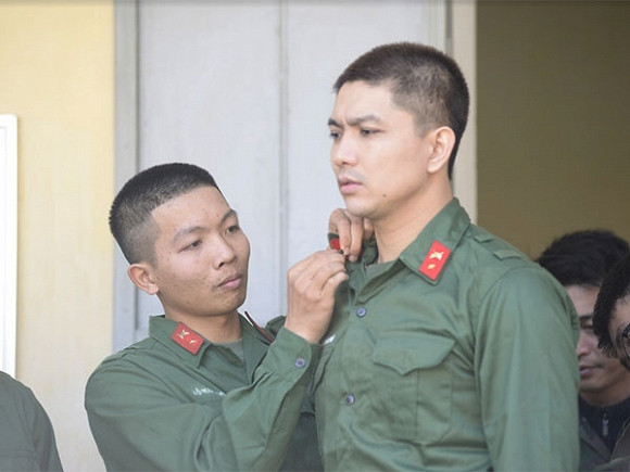 Tim sụt 15kg so với thời điểm tham gia chương trình "Sao nhập ngũ". Ảnh: VTV.