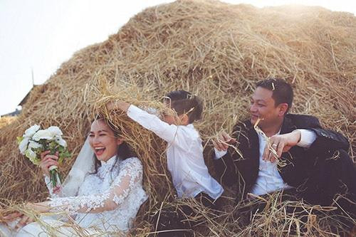 Điều đó đủ thấy Kim Hiền - Andy Lê đang có một cuộc sống hôn nhân chàn ngập sự yêu thương và thấu hiểu.